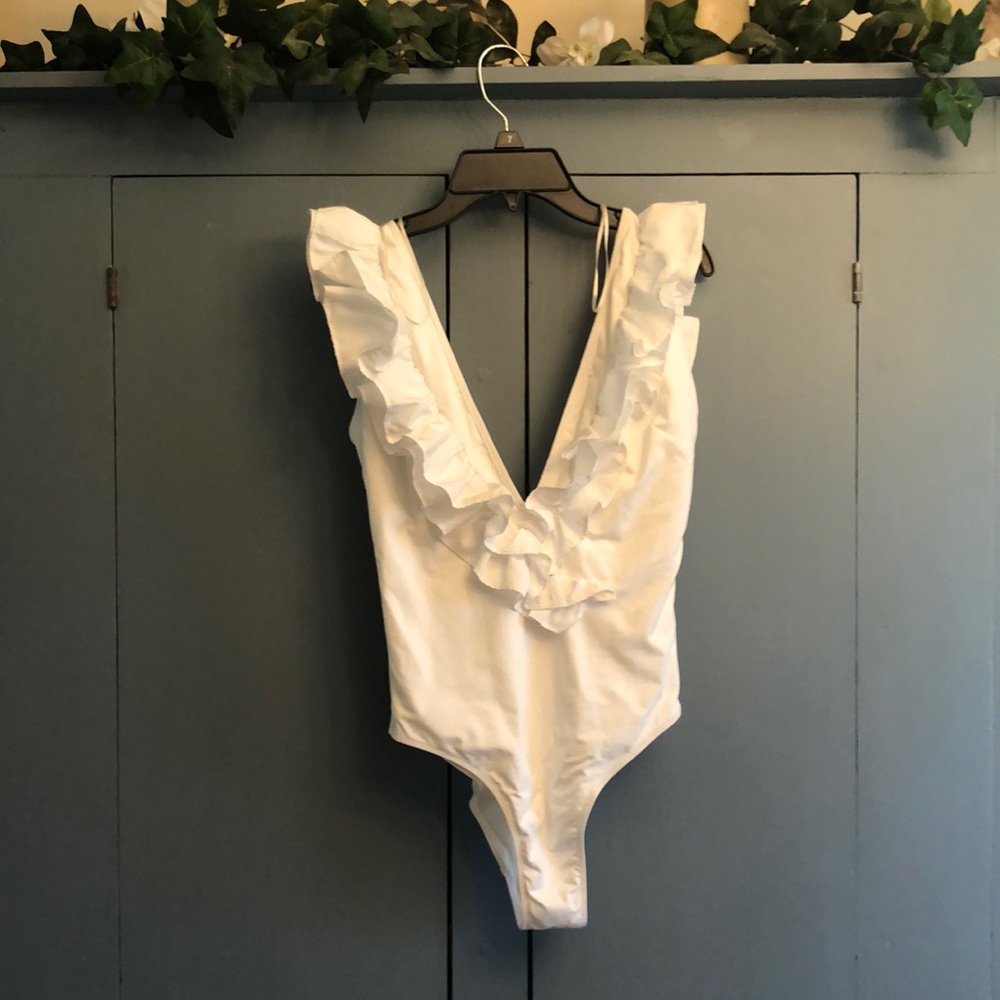 Zara White Ruffle Swimsuit one piece small